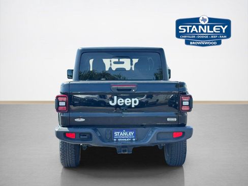Used 2020 Jeep Gladiator Overland AWD/4WD image 6