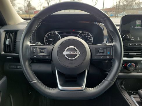 Used 2023 Nissan Pathfinder SL image 20