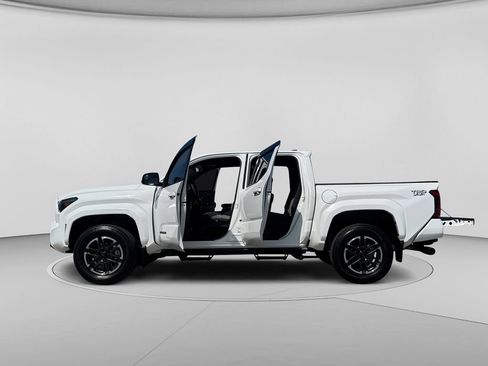 Used 2026 Toyota Tacoma TRD Sport RWD image 28