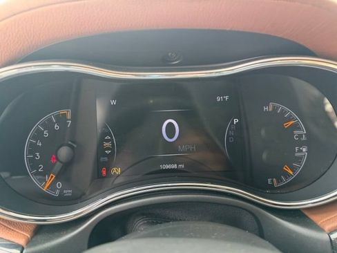 Used 2020 Jeep Grand Cherokee Overland AWD/4WD image 21