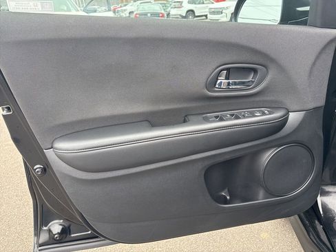 Used 2021 Honda HR-V Sport image 9