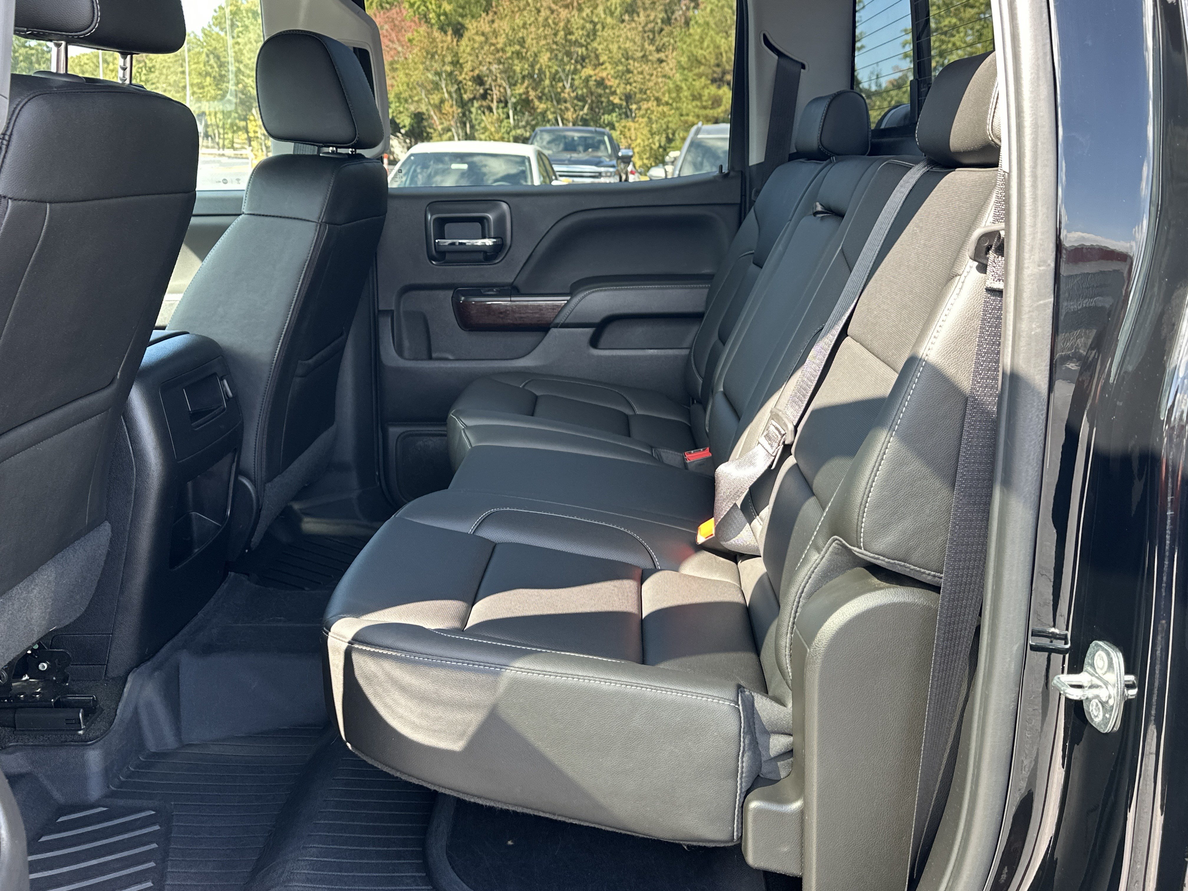 Used 2018 GMC Sierra 1500 SLT w/ Enhanced Driver Alert Package RWD image 15