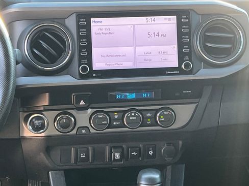 Used 2022 Toyota Tacoma TRD Off-Road image 18