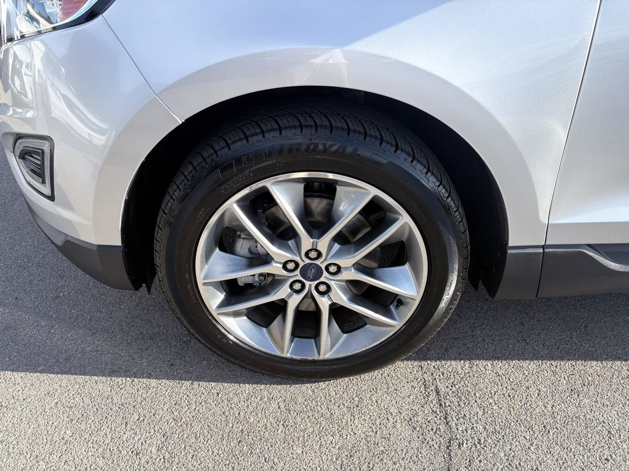Used 2016 Ford Edge Titanium w/ Equipment Group 301A AWD/4WD image 4