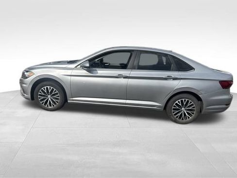 Used 2020 Volkswagen Jetta SE w/ SE Cold Weather Package FWD image 12