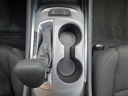 Used 2024 Chevrolet Malibu LT FWD image 18