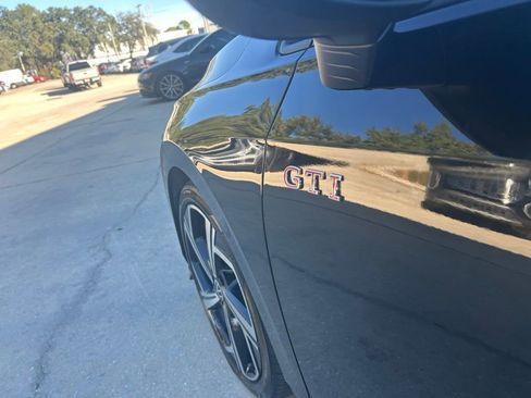 Used 2025 Volkswagen GTI SE image 29