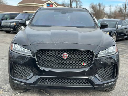 Used 2017 Jaguar F-PACE S image 3