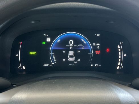 Used 2025 Toyota Camry LE FWD image 21