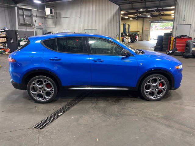 Used 2024 Alfa Romeo Tonale Ti AWD/4WD image 4