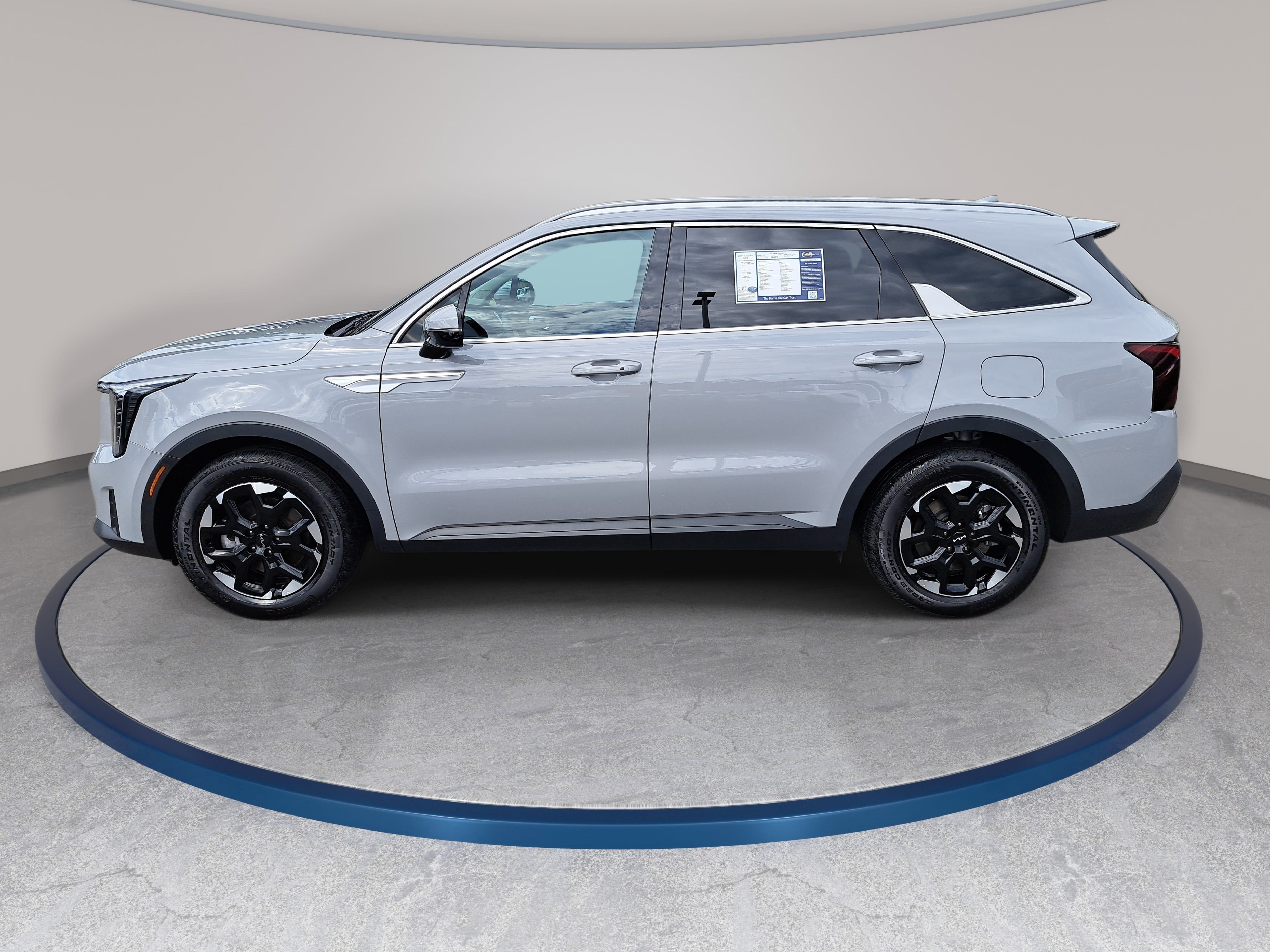 Used 2025 Kia Sorento S w/ Panoramic Sunroof Package FWD image 8