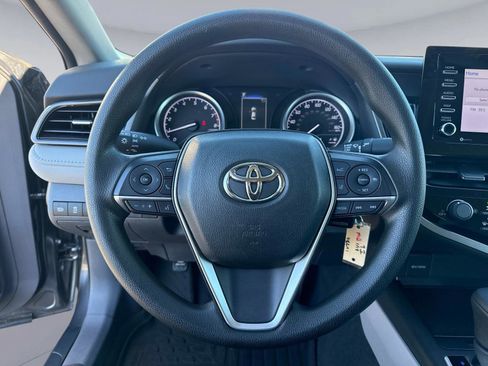 Used 2021 Toyota Camry LE image 28
