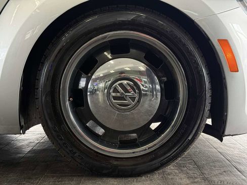 Used 2012 Volkswagen Beetle 2.5 FWD image 32