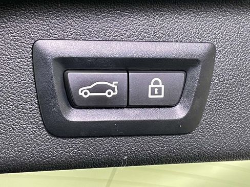 Used 2022 BMW X7 xDrive40i w/ Cold Weather Package AWD/4WD image 19
