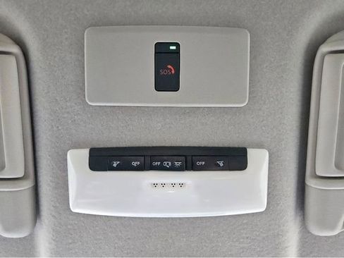 Certified 2024 Nissan Kicks SV image 27