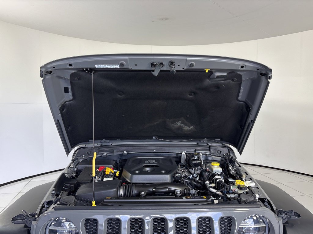 Used 2021 Jeep Wrangler Unlimited Sport AWD/4WD image 12