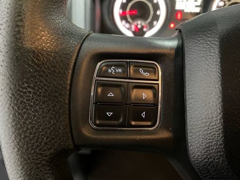 Used 2017 RAM 1500 Classic SLT AWD/4WD image 14