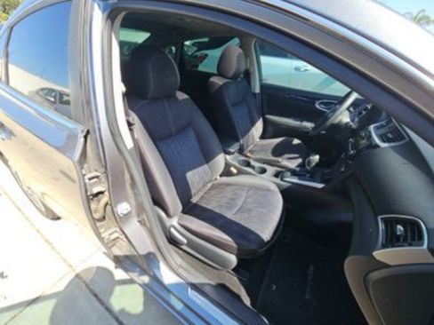 Used 2017 Nissan Sentra SV w/ Style Package FWD image 7