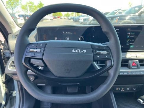 Certified 2025 Kia K4 LXS image 14
