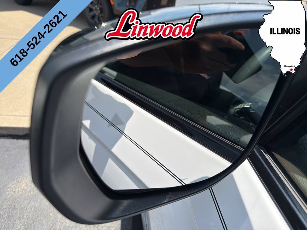 Used 2023 Jeep Grand Cherokee Laredo w/ Luxury Tech Group I AWD/4WD image 12