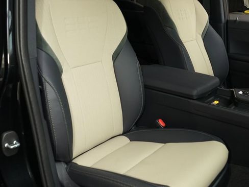 Used 2026 Lexus GX 550 w/ Accessory Package (32) image 4