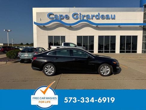 Used 2025 Chevrolet Malibu LT FWD image 1