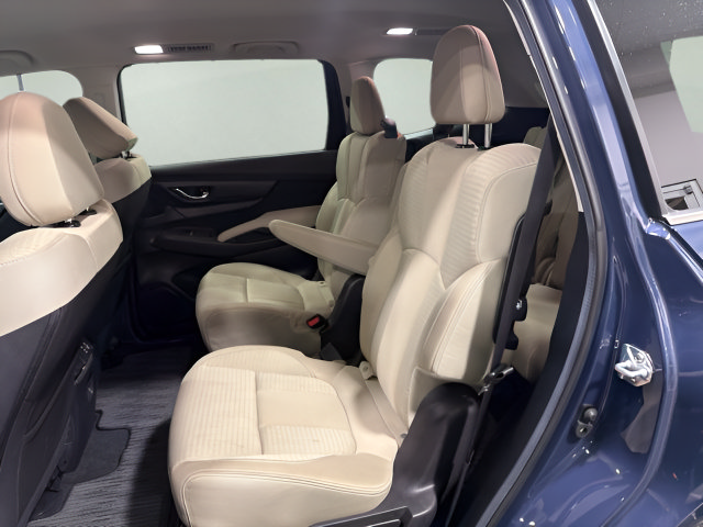 Certified 2025 Subaru Ascent Premium AWD/4WD image 27