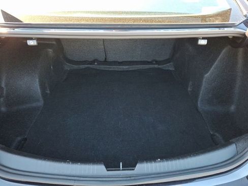 Used 2022 Chevrolet Malibu LT image 28