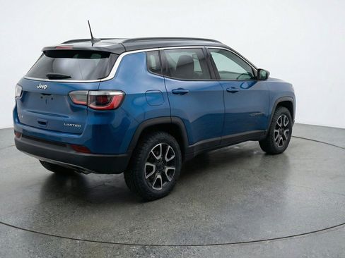 Used 2025 Jeep Compass Trailhawk AWD/4WD image 9