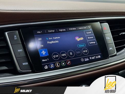 Used 2021 Buick Enclave Avenir w/ Avenir Technology Package AWD/4WD image 18