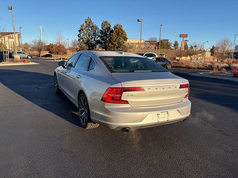 Used 2018 Volvo S90 T5 Momentum w/ Convenience Package image 3