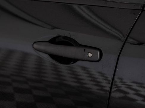 Used 2024 Nissan Versa S w/ Trunk Package image 38