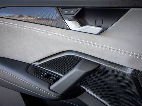New 2026 Volkswagen Tiguan SE R-Line FWD image 24