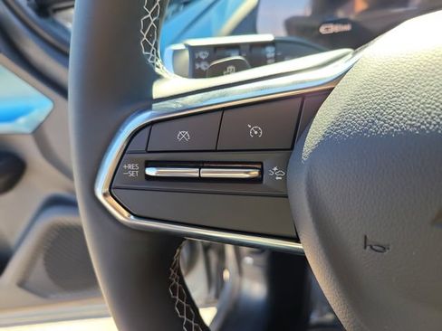 New 2026 Chevrolet Equinox EV LT w/ LPO, Blackout Package FWD image 25