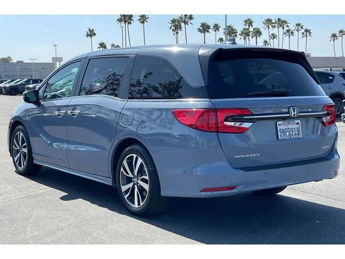 Certified 2024 Honda Odyssey Touring image 3