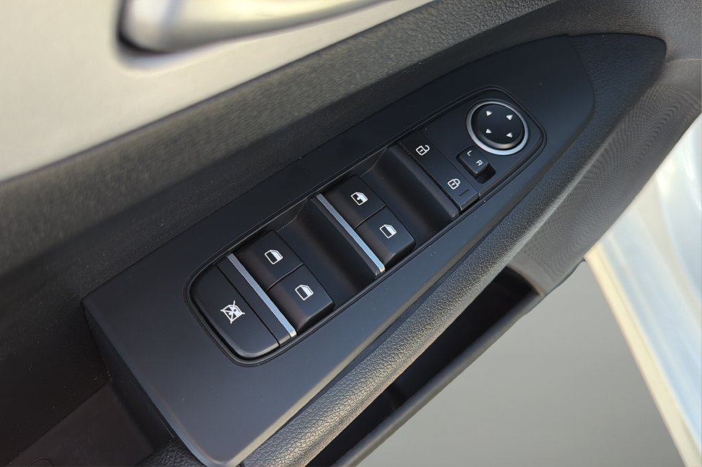 Used 2024 Kia Forte LXS w/ LXS Technology Package FWD image 12