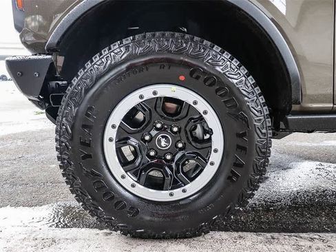 New 2025 Ford Bronco Badlands w/ Sasquatch Package image 11