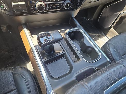 Used 2022 Chevrolet Silverado 1500 High Country w/ Technology Package RWD image 30