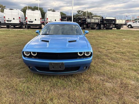 Used 2023 Dodge Challenger SXT w/ Plus Package AWD/4WD image 2