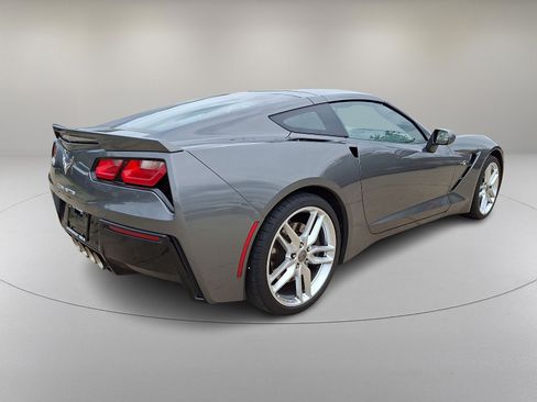 Used 2016 Chevrolet Corvette Stingray Coupe RWD image 11