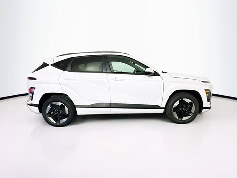 Used 2024 Hyundai Kona SEL FWD image 10