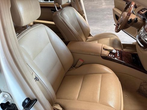 Used 2011 Mercedes-Benz S 550 image 26
