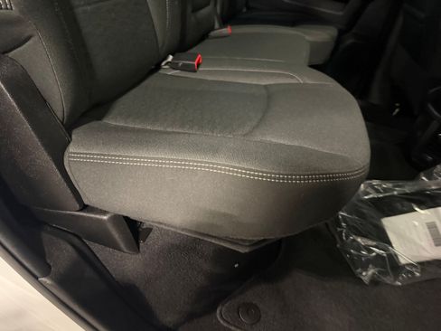 Certified 2025 RAM 2500 Big Horn AWD/4WD image 17
