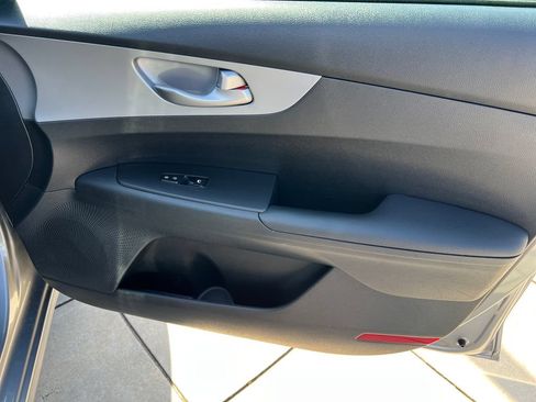 Used 2024 Kia Forte LXS FWD image 6