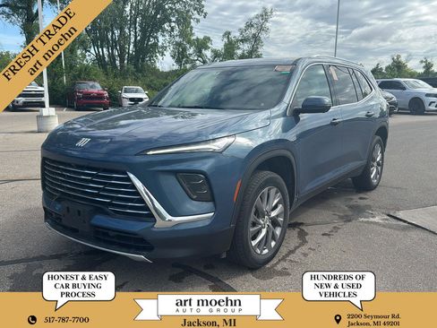 Used 2026 Buick Enclave Preferred AWD/4WD image 1