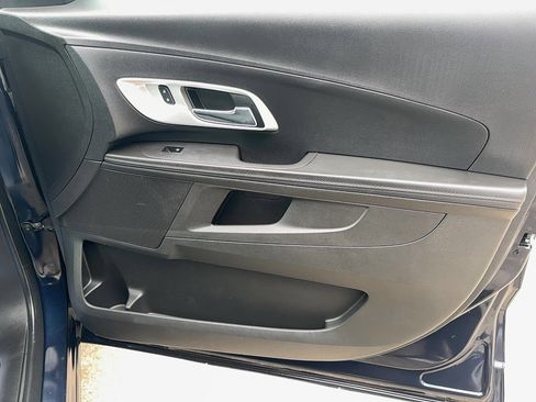 Used 2015 Chevrolet Equinox LS image 15