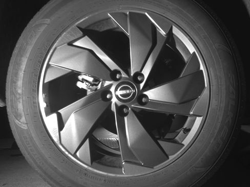 Used 2025 Nissan Rogue SV FWD image 15
