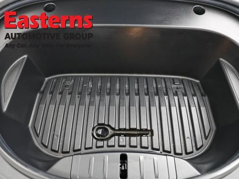 Used 2022 Tesla Model 3 Standard Range RWD image 7