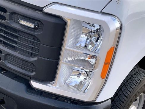 Used 2023 Ford F250 XL w/ Snow Plow Prep Package image 27