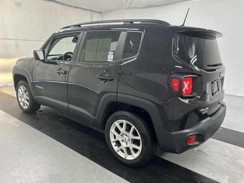 Used 2023 Jeep Renegade Latitude w/ Premium Group AWD/4WD image 7